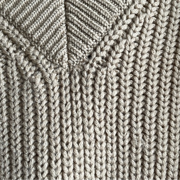 ARITZIA WILFRED Camel/ Tan Ribbed V-neck Sweater - Picture 3 of 8